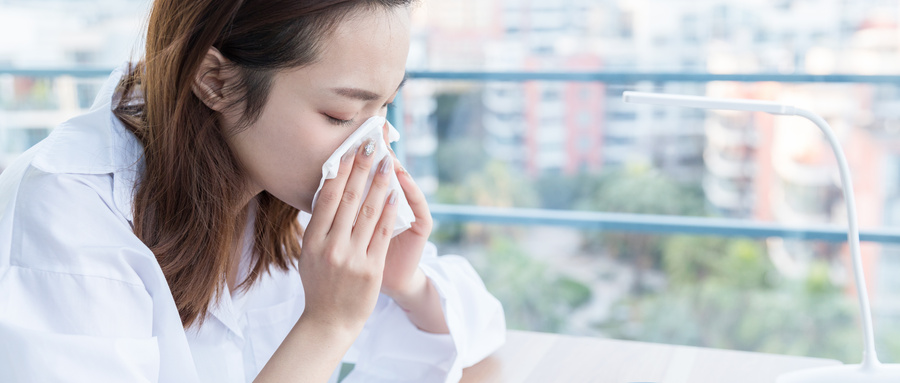 女人梦到自己感冒了