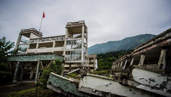 做梦地震逃生什么意思