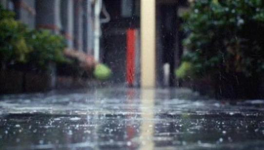 孕妇梦见下大雨发大水了是什么征兆